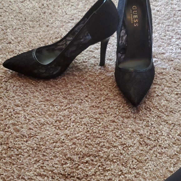 Guess black lace high heeled shoes - Picture 3 of 4